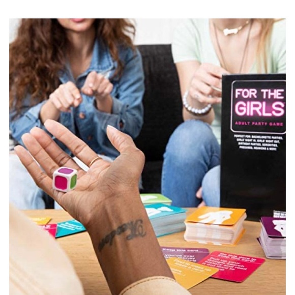 For The Girls -The Ultimate Girls Night Party Game - Picture 5 of 7